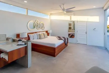 Oceanside 2 Bedroom Luxury Villa With Private Pool, 500Ft From Long Bay Beach -V6 0*,