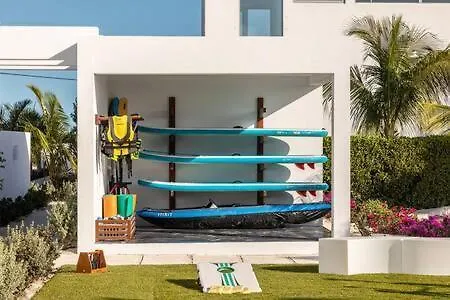 Oceanside 2 Bedroom Luxury Villa With Private Pool, 500Ft From Long Bay Beach -V6