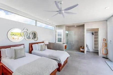 Oceanside 2 Bedroom Luxury Villa With Private Pool, 500Ft From Long Bay Beach -V6 0*,  Turks And Caicos Islands