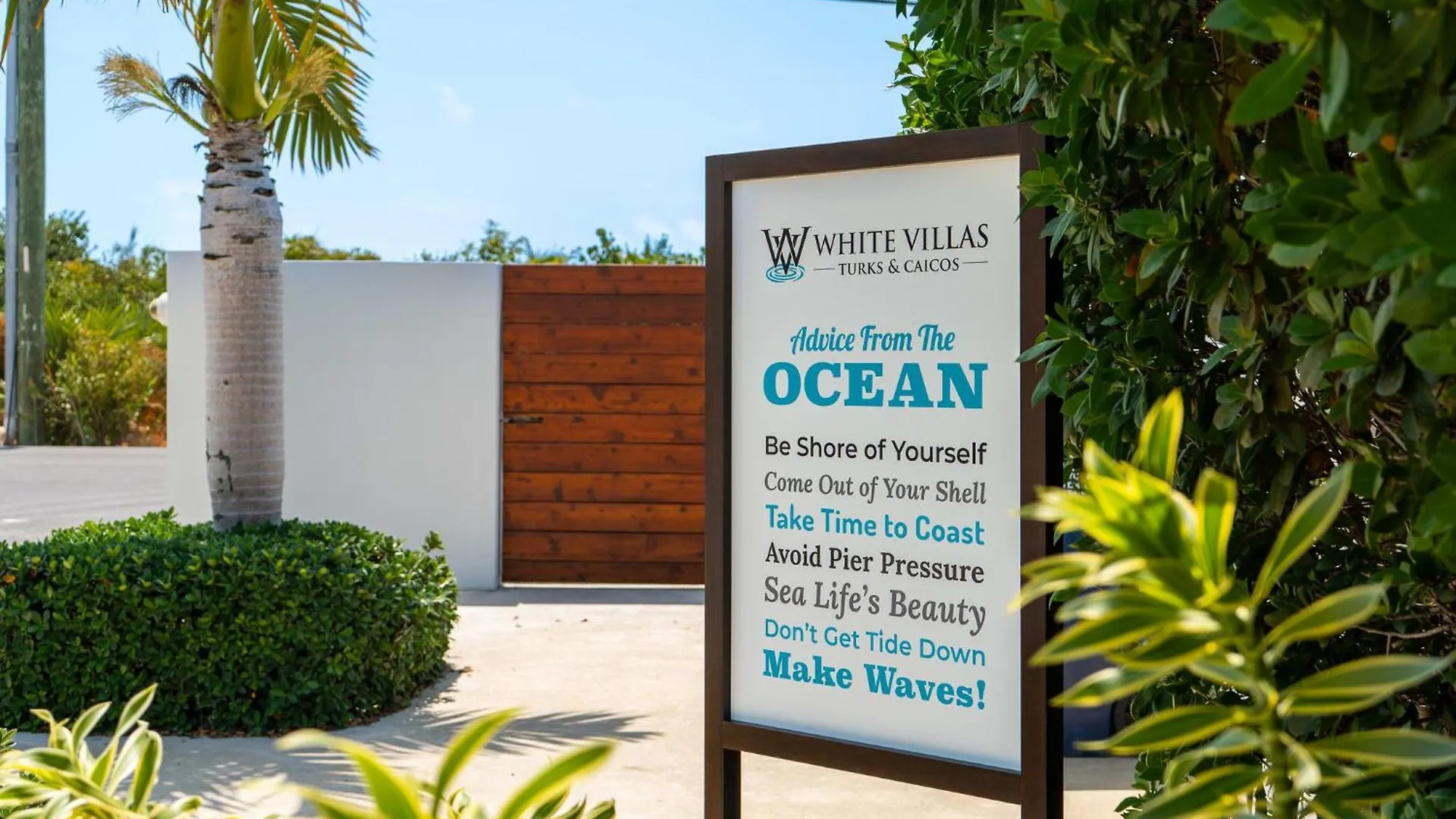 Oceanside 2 Bedroom Luxury Villa With Private Pool, 500Ft From Long Bay Beach -V6 0*,