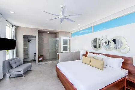 Oceanside 2 Bedroom Luxury Villa With Private Pool, 500Ft From Long Bay Beach -V6