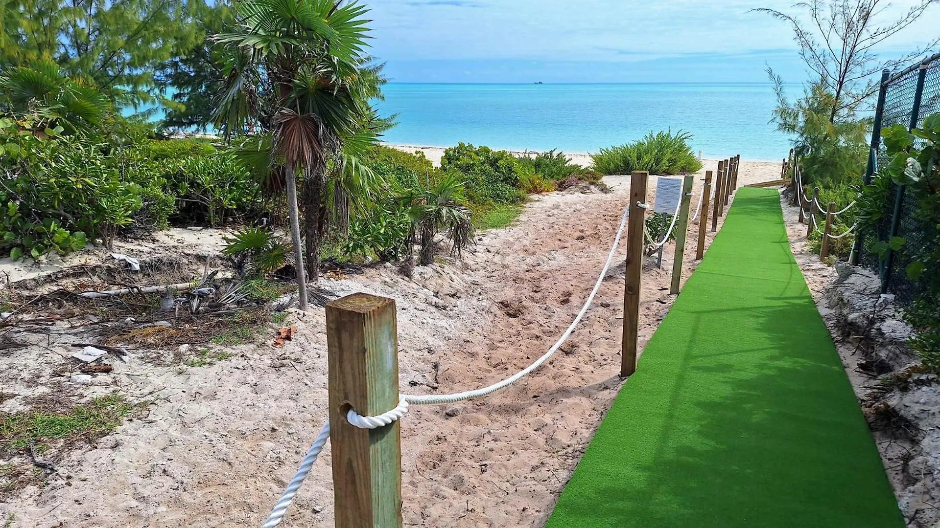 Oceanside 2 Bedroom Luxury Villa With Private Pool, 500Ft From Long Bay Beach -V6